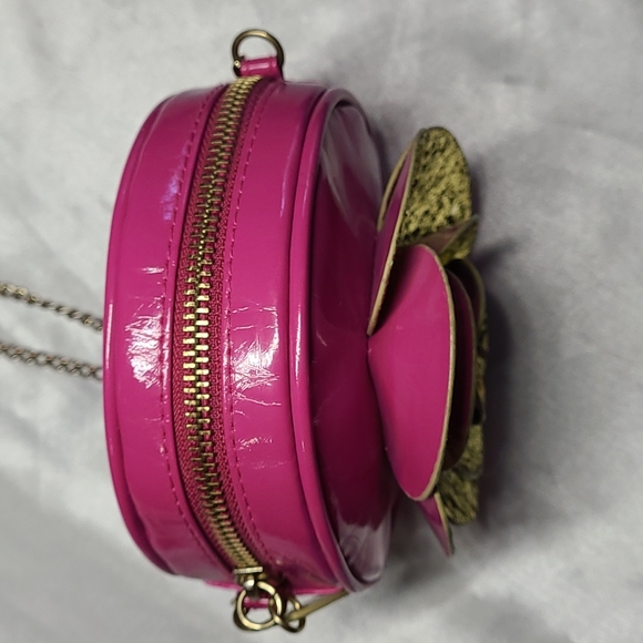 Sold- H&M Small Flower Purse - Picture 6 of 11